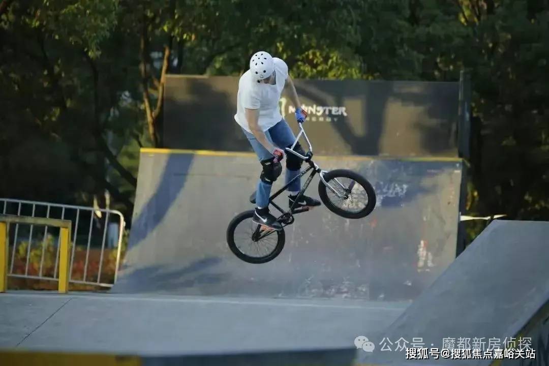 中心 - 环境户型价格地址楼盘详情配套电话交房时间配套电话交房时间mg不朽情缘网站建发·海宸 (售楼处) 首页 - 建发·海宸销售(图13)