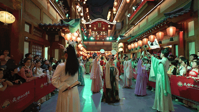 道：72个情绪价值营造标杆案例不朽情缘版旅游餐饮场景破局之(图7)