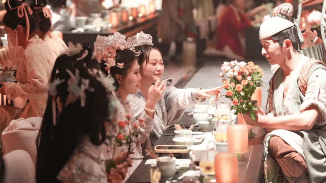 道：72个情绪价值营造标杆案例不朽情缘版旅游餐饮场景破局之(图23)