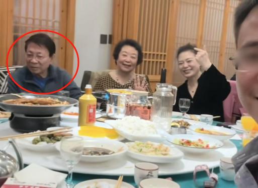 ：袁世凯87岁孙子太冻龄曹锟孙女罕见亮相mg不朽情缘游戏网站军阀后人聚会照片曝光(图15)